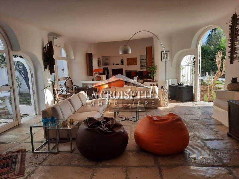 Une villa S+3 meublée avec piscine à Sidi Bou Said